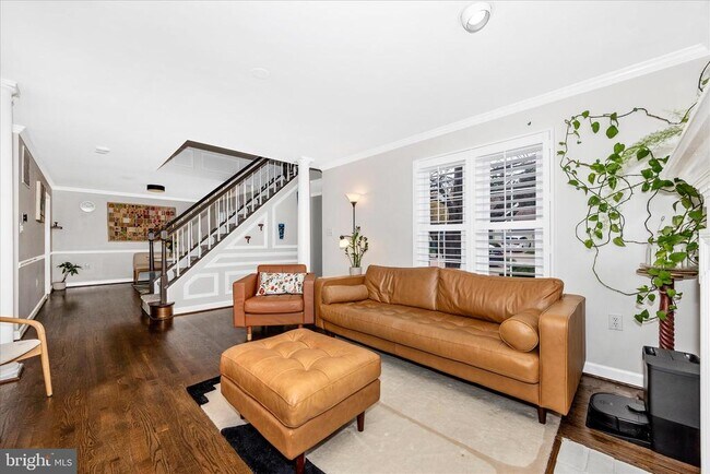 Foto del edificio - 2465 Bear Den Rd