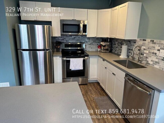 Building Photo - 329 W. 7th St. Unit 1