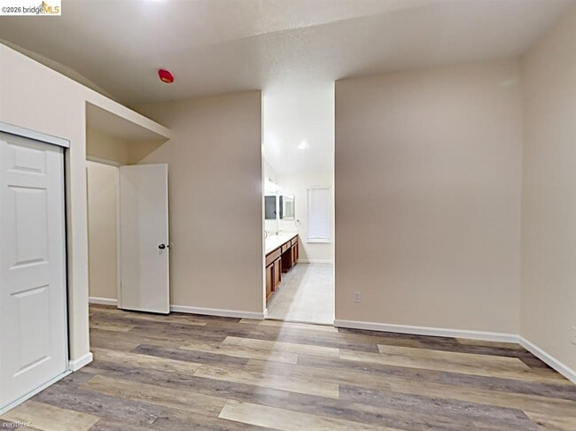 Building Photo - 1740 Gateway Dr
