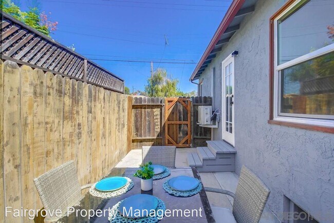 Building Photo - 1 br, 1 bath House - 3481 Myrtle Ave