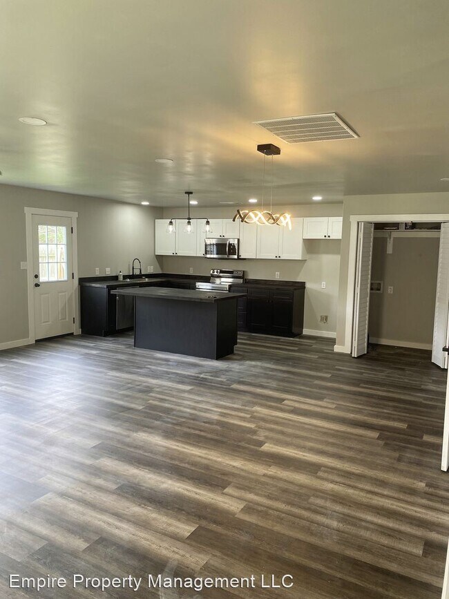 Foto del edificio - 3 br, 2.5 bath House - 111 Jesse Layne Dr.