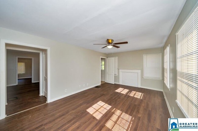Building Photo - 625 Pinecrest Dr