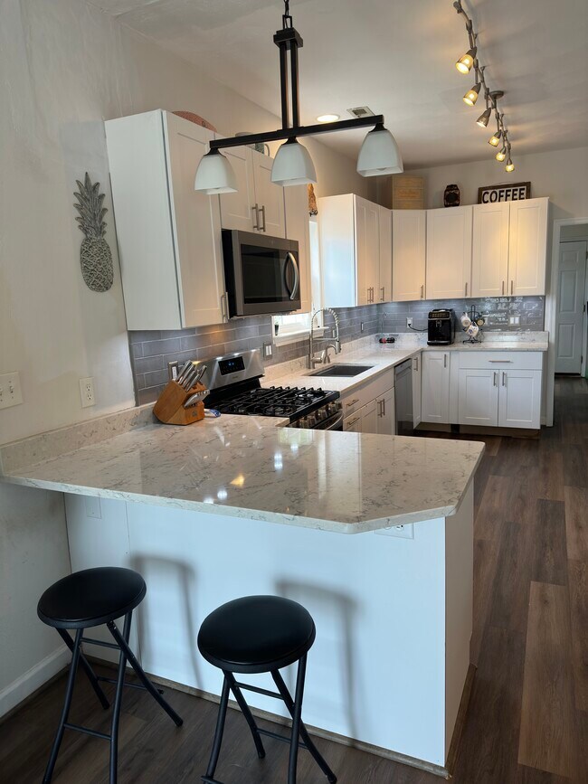 Foto del edificio - 8133 Redmon Rd
