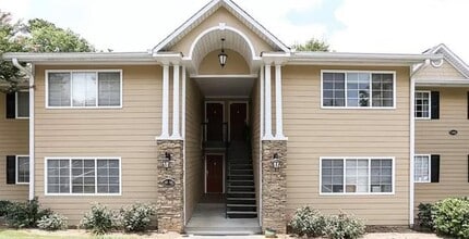 Building Photo - 1468 Briarwood Rd NE