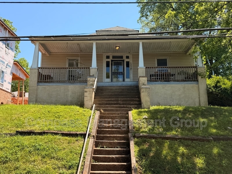 Photo - 1204 Valley Drive Southwest