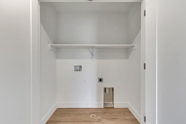 Foto del edificio - 5913 Wasatch Dr