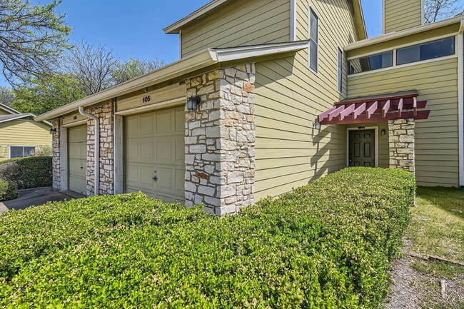 Foto del edificio - 512 Eberhart Ln