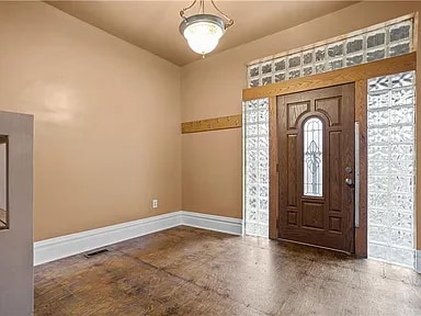 Building Photo - 1918 Lincoln Ave Ext