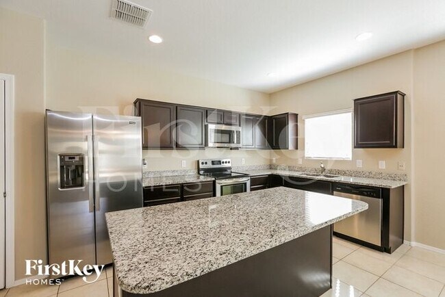 Foto del edificio - 42062 W Lunar St