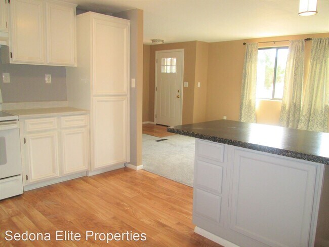 Building Photo - 4 br, 2 bath House - 675 ANDANTE DRIVE