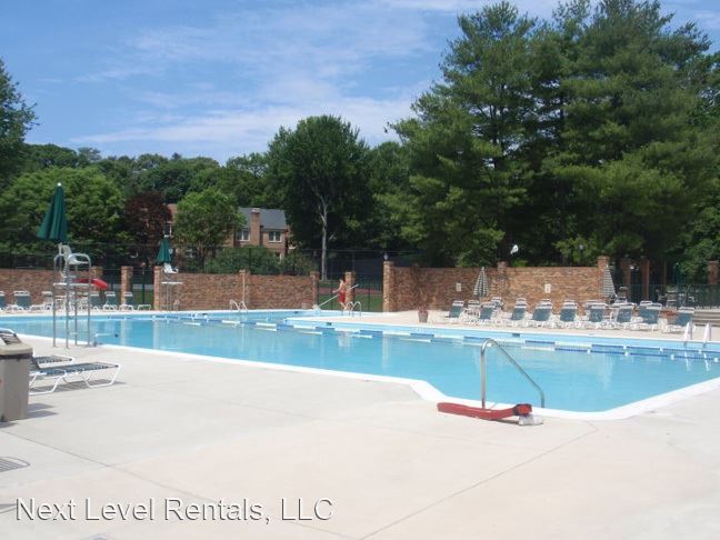 Building Photo - 2 br, 1 bath House - 11405 Commonwealth Dr...