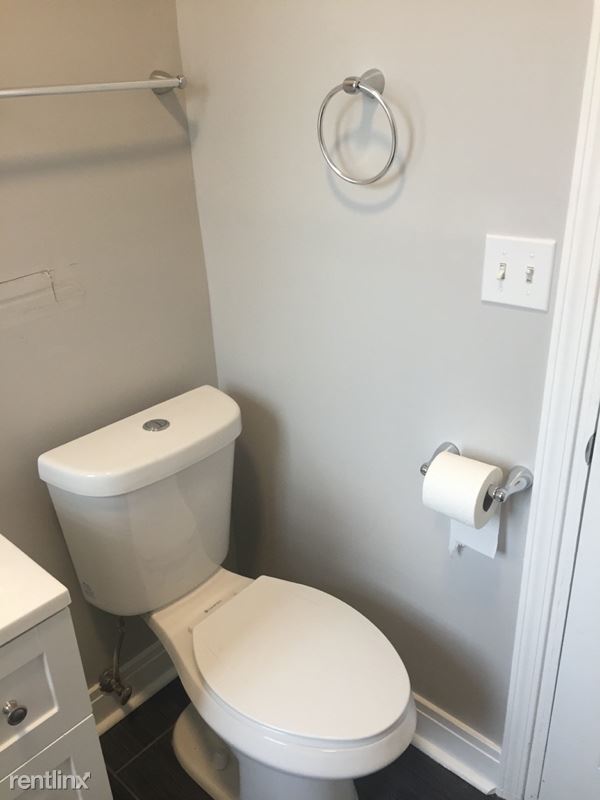Building Photo - 3 br, 1 bath Condo - 1748 E 73rd St 2 Unit 2