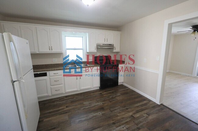 Foto del edificio - Two Bedroom House | Move in Ready