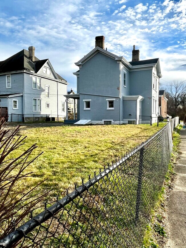 Foto del edificio - 5530 Orlando Pl