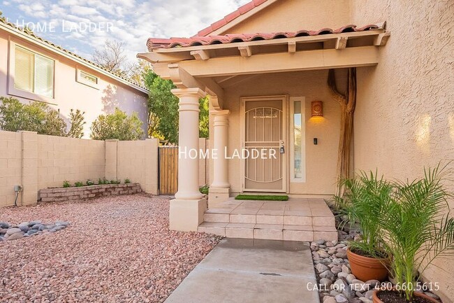 Building Photo - Stunning, Fully Renovated North Phoenix Ho...