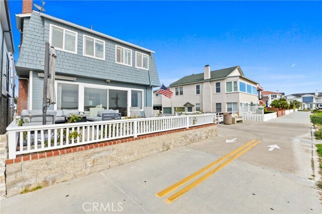 Primary Photo - 1225 E Balboa Blvd