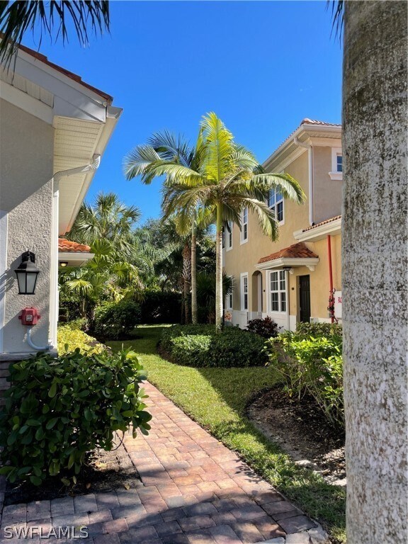 Foto del edificio - 28082 Sosta Ln