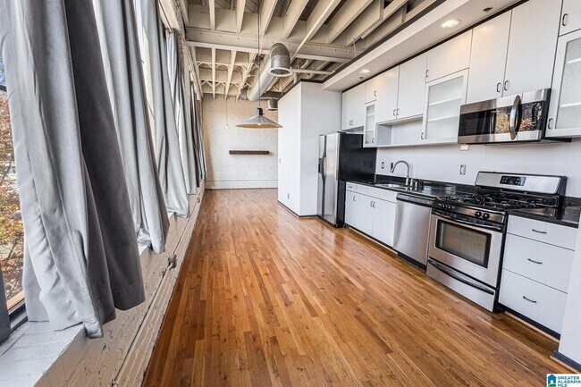 Foto del edificio - 2412 2nd Ave N