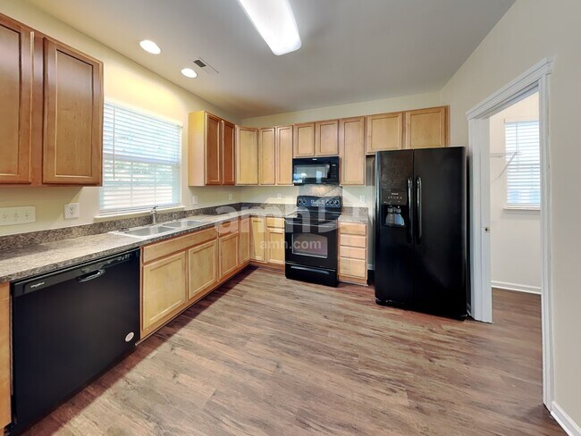 Foto del edificio - 16109 Long Talon Way