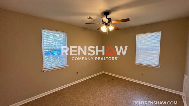 Foto del edificio - 3226 Lyndale Ave