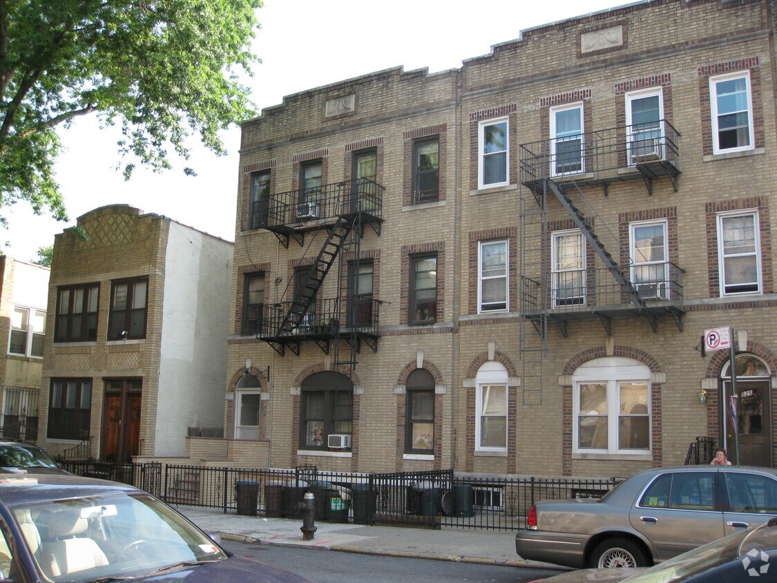 Building Photo - 521 83rd St