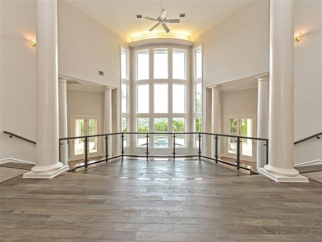 Building Photo - 5509 Cuesta Verde