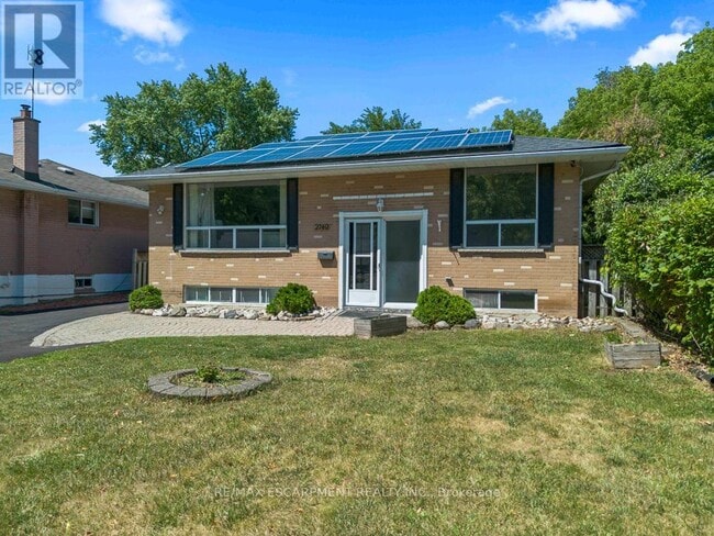 Building Photo - 2749 Truscott Dr