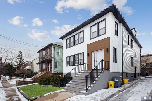 Building Photo - 248 2nd St