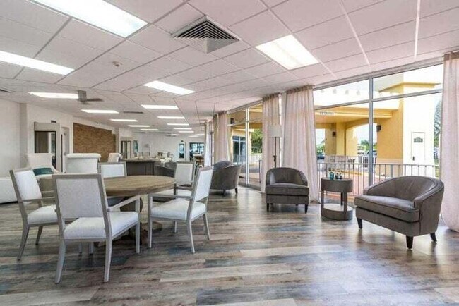 Foto del edificio - 8888 Kings Dr