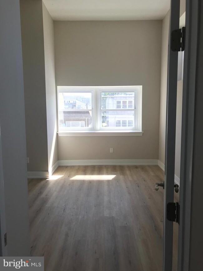 Foto del edificio - 4627 E Thompson St