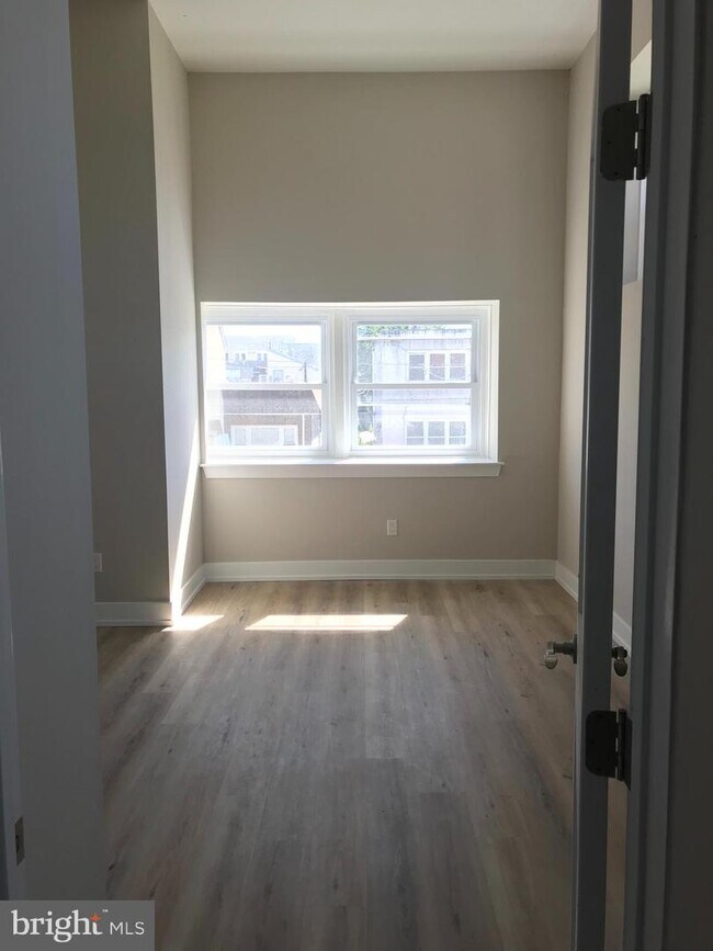 Foto del edificio - 4627 E Thompson St