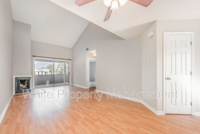 Photo - 2555 Stockbridge Dr Apartment