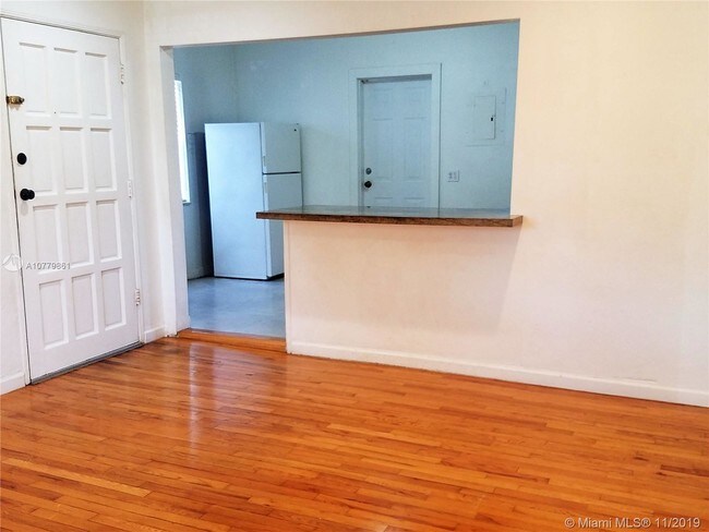 Foto del edificio - 3783 SW 27th Terrace