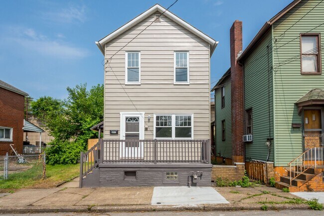 Foto del edificio - Beautiful 2 bedroom home in Rankin available April 1!