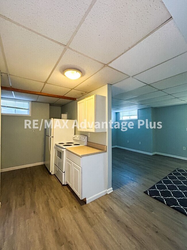 Foto del edificio - 400 S Main St