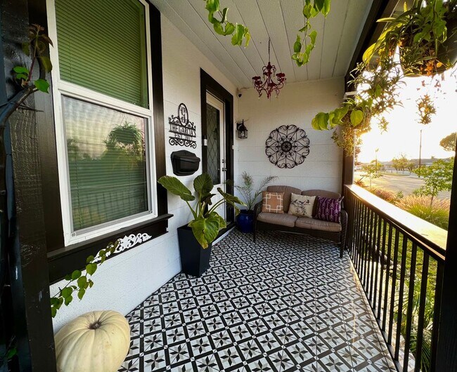 Foto del edificio - 18408 E Covina Blvd