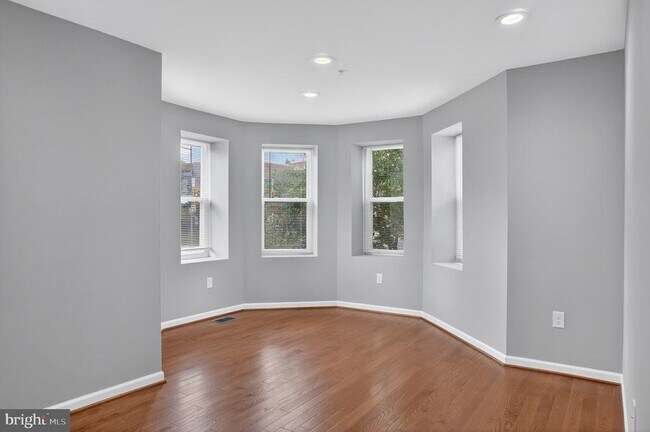Foto del edificio - 2917 13th St NW