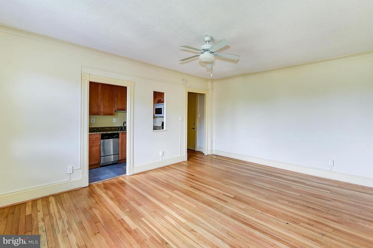 Primary Photo - 3314 Mount Pleasant St NW