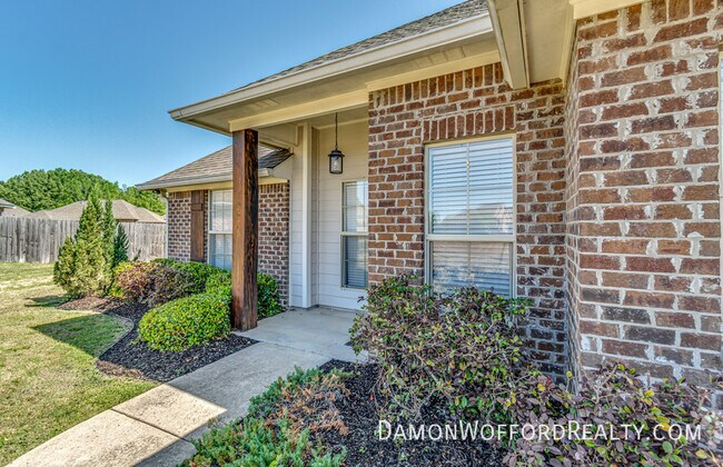 Building Photo - 117 Windy Hollow