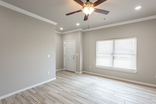 Foto del edificio - 503 W Laurel Ave, Rogers, AR 72758