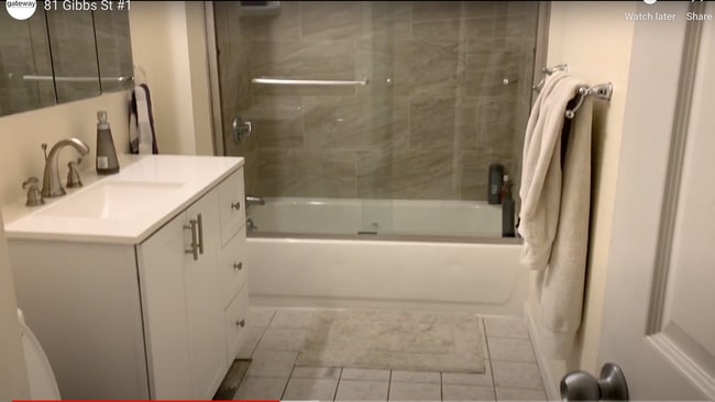 Building Photo - Remodeled Duplex! XL Student Friendly Apt!...