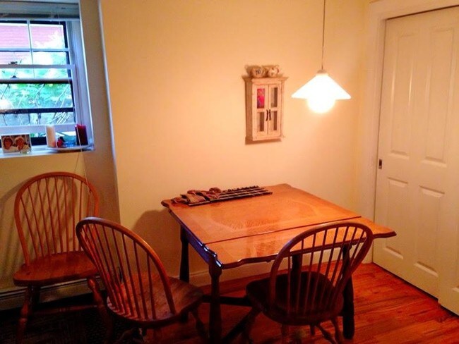 Dining - 12 Maple Ave
