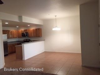 Building Photo - 400 Hillside Dr