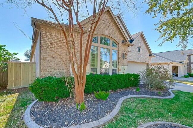 Foto del edificio - 5422 Linden Rose Ln