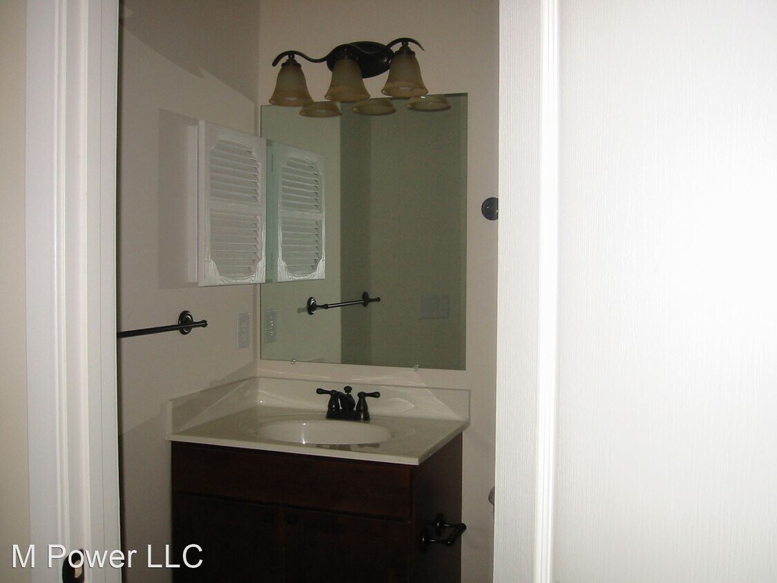 Building Photo - 3 br, 2.5 bath House - 1236 Frost Pl. - 1236