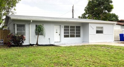 Building Photo - 1648 NE 31st Ct