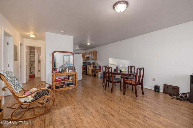 Building Photo - 590 S Mercy Cir