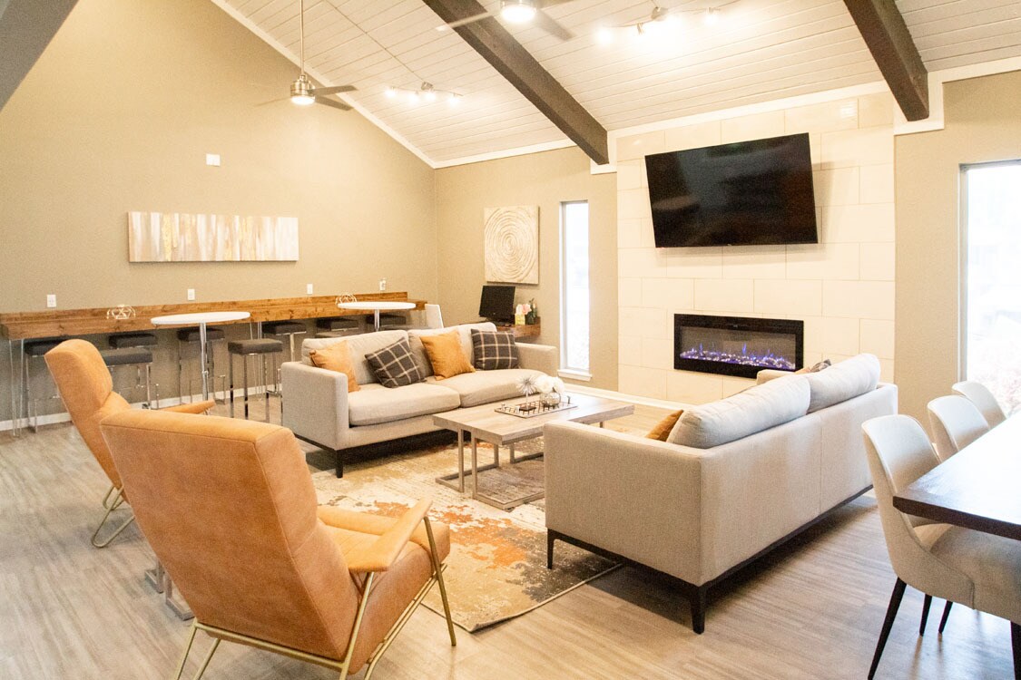 Casa club - Curry Junction Apartments