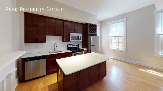 Building Photo - Posh 1 bedroom located in the Pendleton Di...