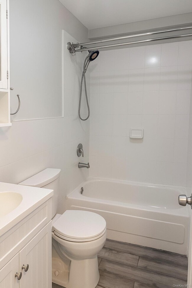 Foto del edificio - 987 Halsey St